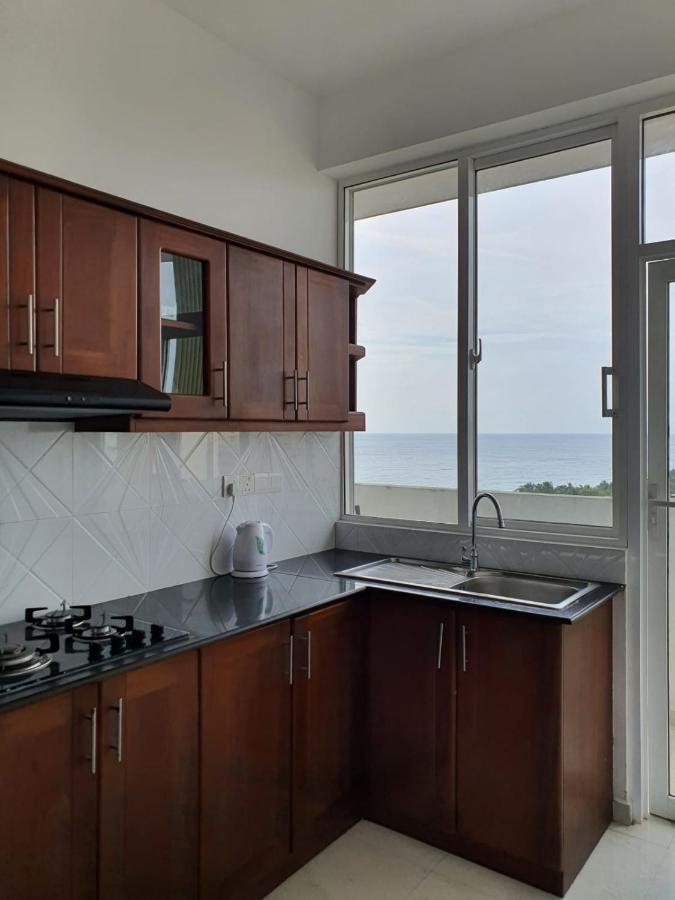 New 2 Bedroom Apartment, 100M Away From The Beach Dehiwala-Mount Lavinia Buitenkant foto